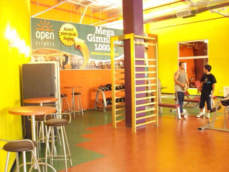 El Mega Gimnasio m�s importante de la zona abre sus puertas con cientos de propuestas innovadoras para mantenerse en forma.