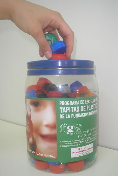 La Fundaci�n Hospital de Pediatr�a Garrahan lanzar� ma�ana una importante campa�a publicitaria para potenciar uno de sus programas m�s conocidos de reciclado de pl�stico gracias a la donaci�n de tapitas de gaseosas y agua mineral.