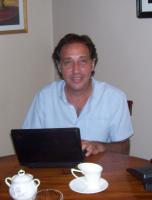 Para la nueva generaci�n, el Protocolo Familiar constituye, en muchos casos, la primera oportunidad de conectarse con la empresa real, dejando de lado las an�cdotas, fantas�as, leyendas, prejuicios, suposiciones y creencias existentes s�lo en su imaginaci�n.