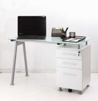Sodimac, la cadena de homecenter l�der en Am�rica Latina en venta de productos y materiales para la construcci�n y mejoramiento del hogar, presenta nuevos modelos de escritorios, mesas para computadoras port�tiles, sillas de PC y otros art�culos para preparar la vuelta al cole.