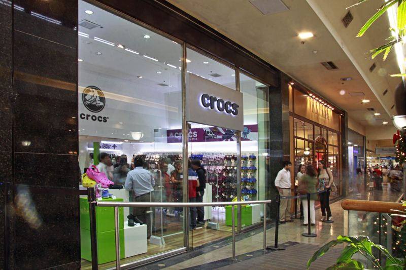 plaza las americas crocs