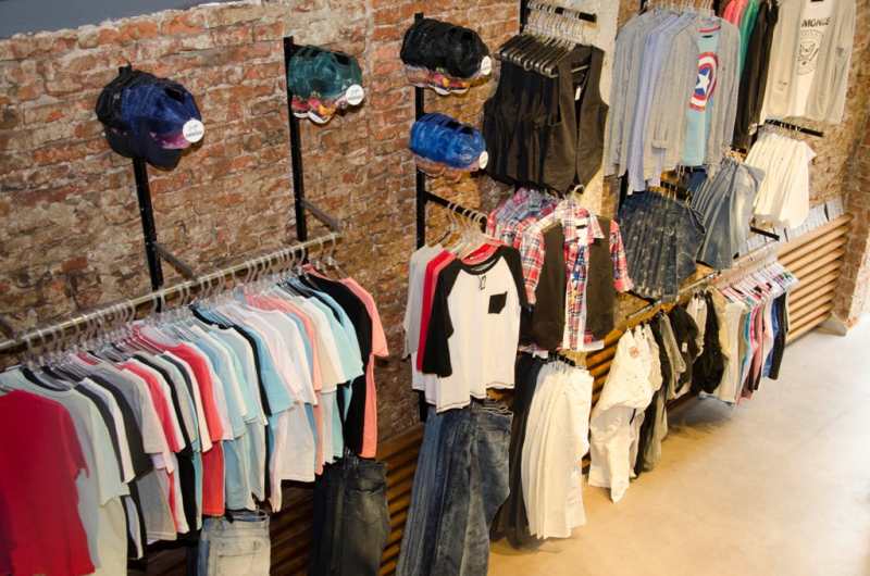 DESIGUAL continua creciendo: abre un nuevo local en Capital Federal y suma  seis tiendas propias | Todo en un click