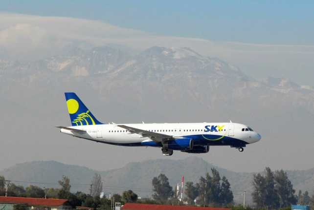 Sky Airline firmó un acuerdo de código compartido con Aerolíneas ...