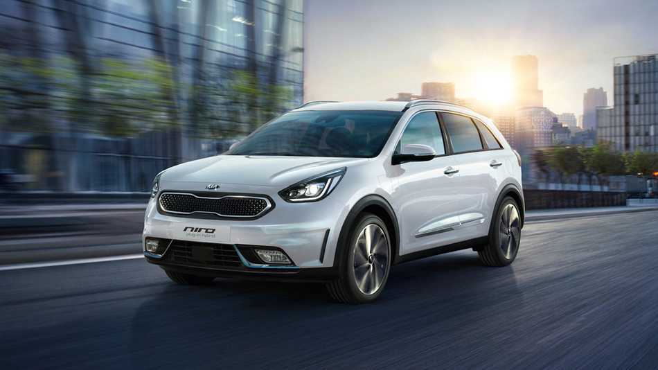 El Kia Niro PHEV es el crossover híbrido que se vuelve enchufable con 55 km de autonomía eléctrica