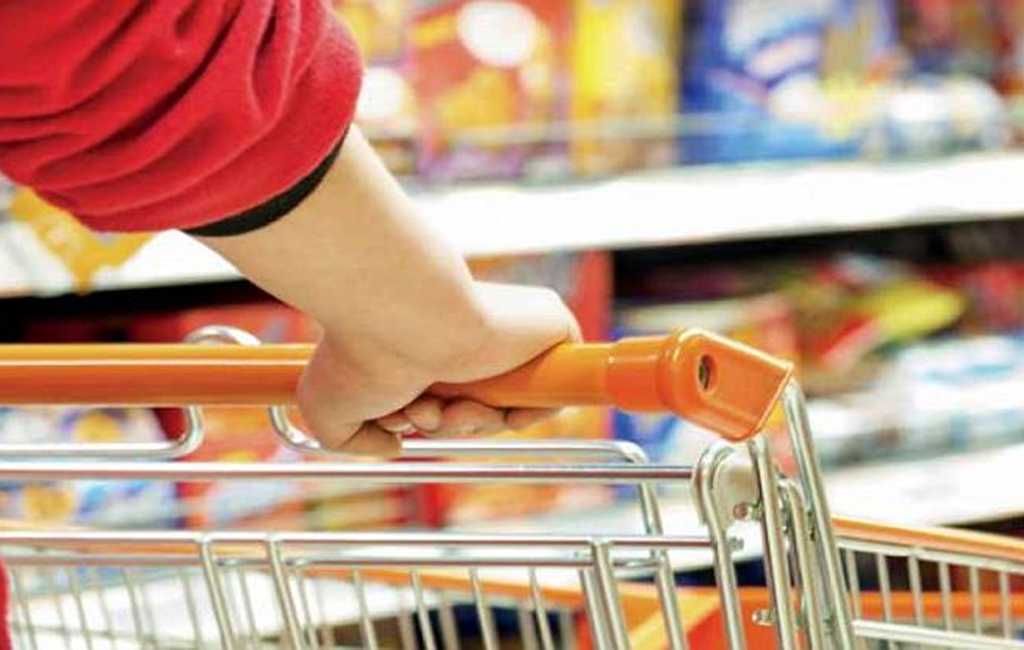 El consumo masivo arranca a la baja por tercer año consecutivo