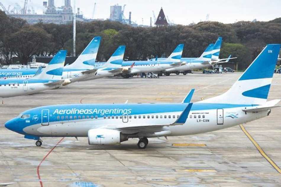 Aerolíneas Argentinas desafía a las compañías low cost y modifica su cuadro tarifario