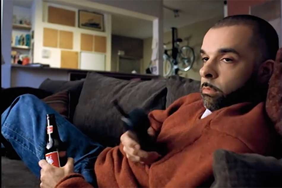 Budweiser reedita su icónico anuncio "Whassup" para animar a seguir en contacto con los amigos en la distancia