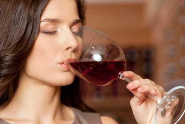 Las nuevas consumidoras argentinas y la “conexión femenina” con el vino