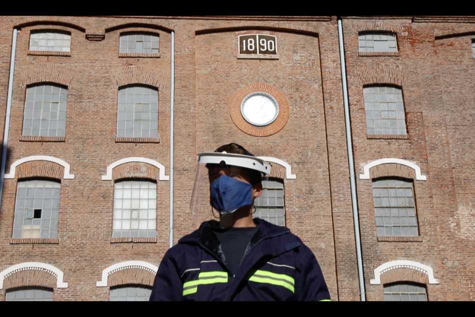 Cervecería y Maltería Quilmes realiza protectores faciales para donar a hospitales