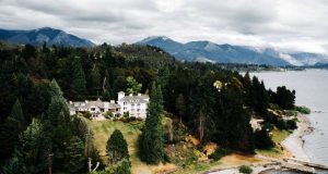 Reabre sus puertas en Bariloche La Cascada Casa Patagónica by DON