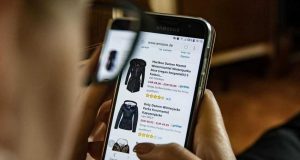 El lastre de las reviews y comentarios falsos sigue siendo un serio problema para Amazon