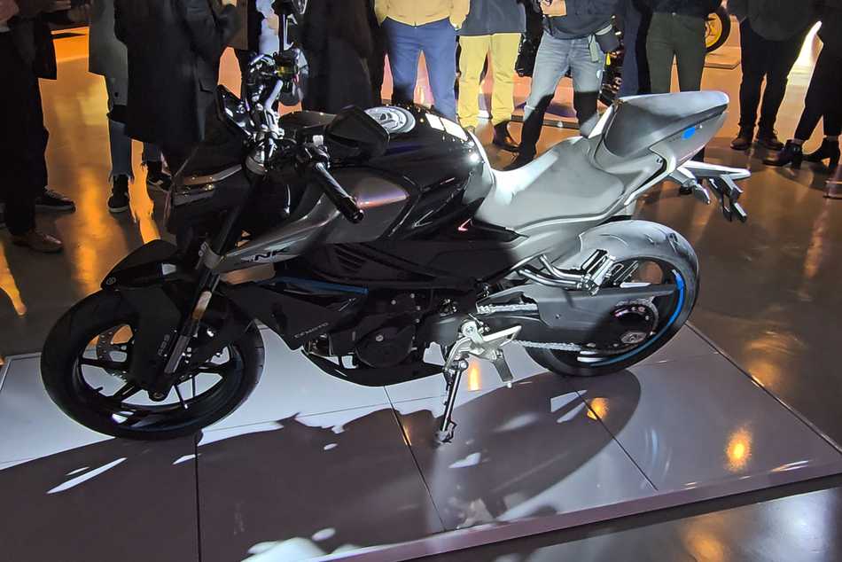 Tecnología y adrenalina con la 450NK de CFMOTO